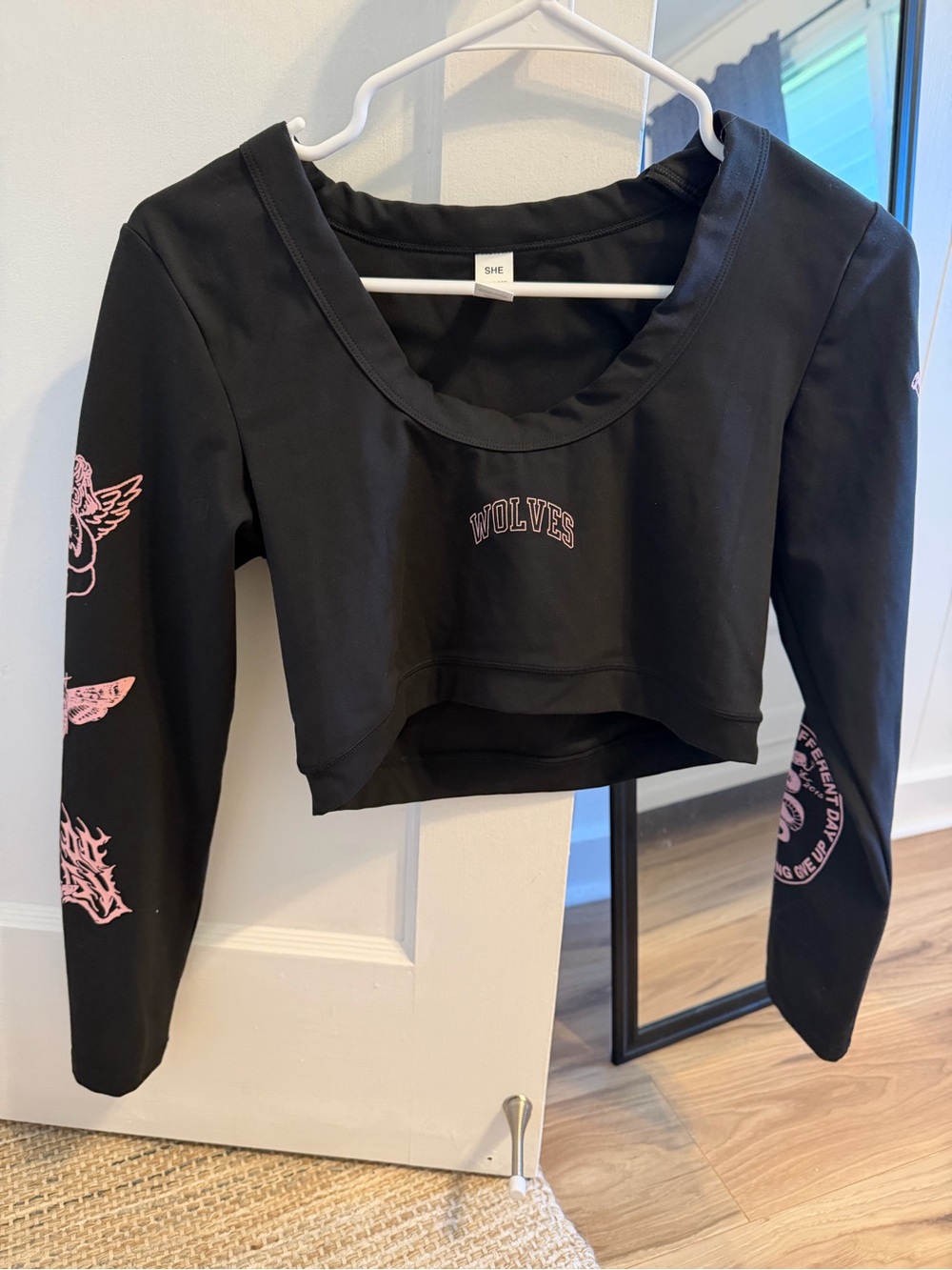 Darc Sport Black Cropped Long-Sleeve Top with Pink Graphics